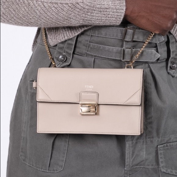 FENDI Kan-u Wallet On Chain - Picture 7 of 8